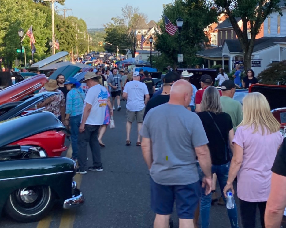 Car Show Busy Street